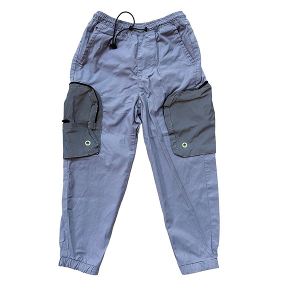 ⭐️ 5 for $25 RESERVED Kids Gray Cargo Pants Reflective Pockets Size 5-6 Yrs - Picture 1 of 8